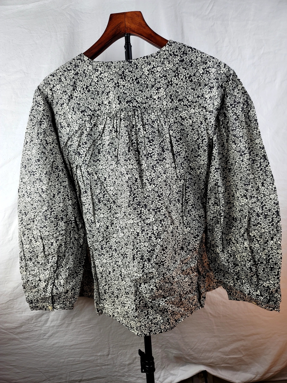 NWT Universal Thread Black Ditsy Floral Peasant Blouse Button Front XXL Boho - Picture 4 of 9